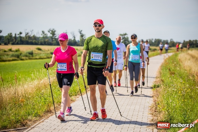 Zdjęcie w galerii na portalu naszraciborz.pl: Nordic Walking koroną wałów w Raciborzu wiadomości z regionu