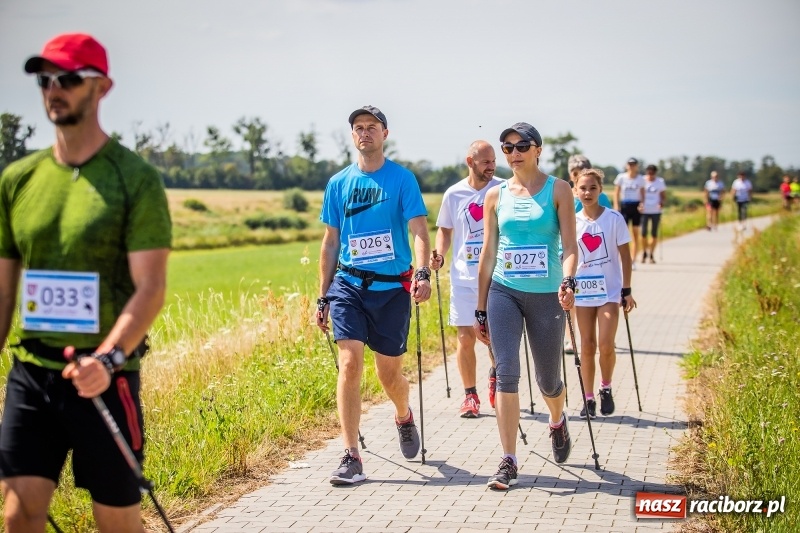 Zdjęcie w galerii na portalu naszraciborz.pl: Nordic Walking koroną wałów w Raciborzu wiadomości z regionu
