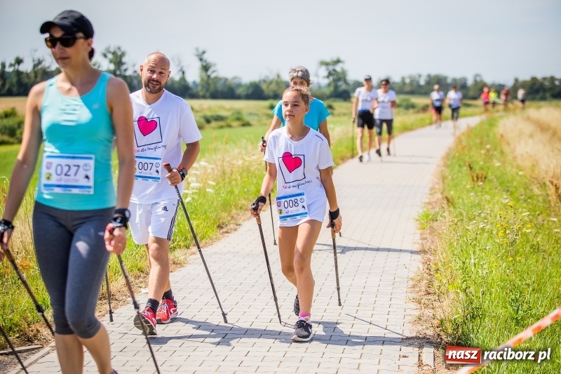 Zdjęcie w galerii na portalu naszraciborz.pl: Nordic Walking koroną wałów w Raciborzu wiadomości z regionu
