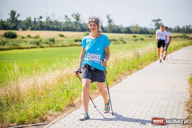 Zdjęcie w galerii na portalu naszraciborz.pl: Nordic Walking koroną wałów w Raciborzu wiadomości z regionu