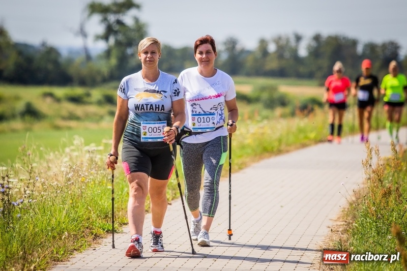 Zdjęcie w galerii na portalu naszraciborz.pl: Nordic Walking koroną wałów w Raciborzu wiadomości z regionu