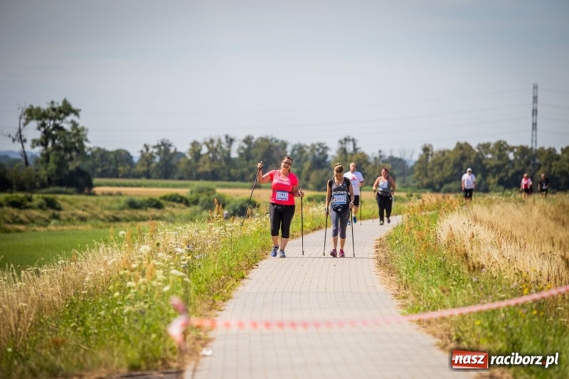 Zdjęcie w galerii na portalu naszraciborz.pl: Nordic Walking koroną wałów w Raciborzu wiadomości z regionu