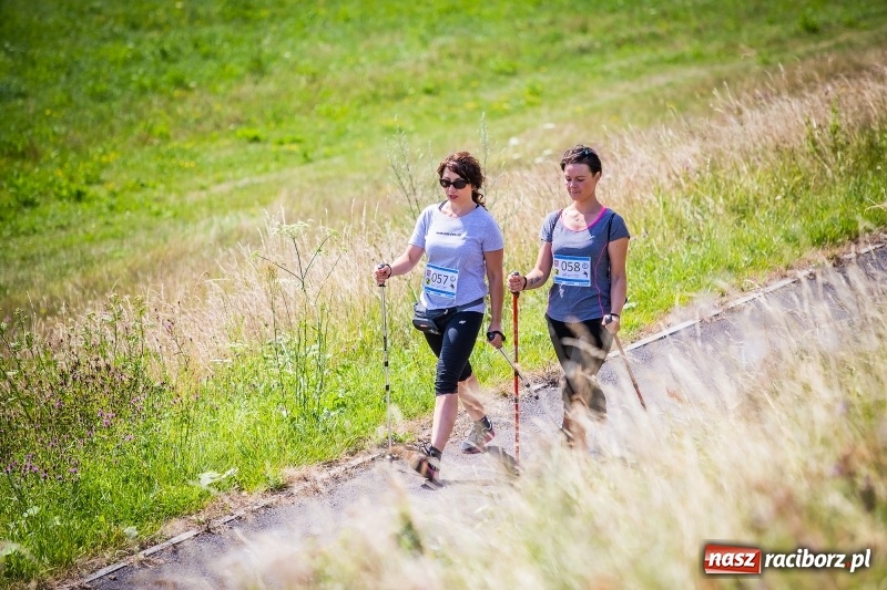 Zdjęcie w galerii na portalu naszraciborz.pl: Nordic Walking koroną wałów w Raciborzu wiadomości z regionu
