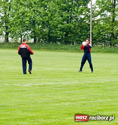 Zdjęcie w galerii na portalu naszraciborz.pl: Pietrowice WIELKIE na kolanach wiadomości z regionu