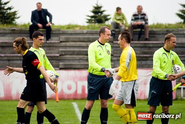 Zdjęcie w galerii na portalu naszraciborz.pl: Pietrowice WIELKIE na kolanach wiadomości z regionu