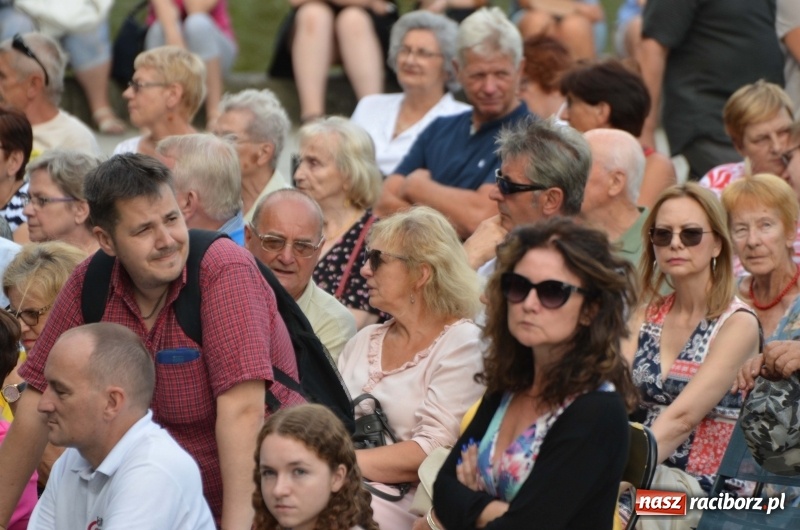 Zdjęcie w galerii na portalu naszraciborz.pl: Letnie muzykowanie z Saksoholikami  wiadomości z regionu