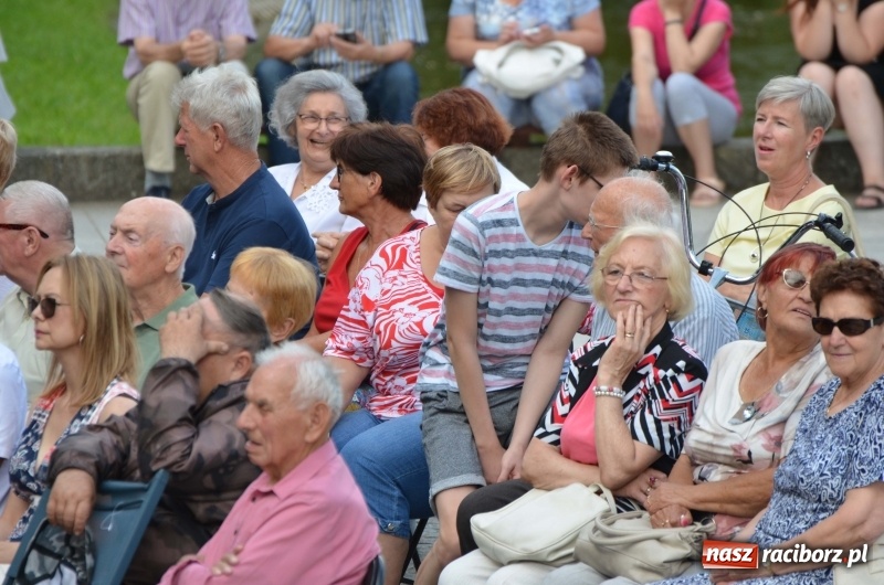 Zdjęcie w galerii na portalu naszraciborz.pl: Letnie muzykowanie z Saksoholikami  wiadomości z regionu