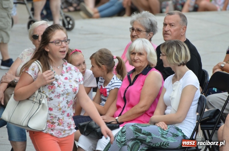 Zdjęcie w galerii na portalu naszraciborz.pl: Letnie muzykowanie z Saksoholikami  wiadomości z regionu