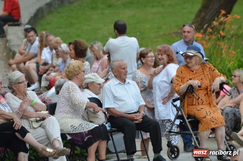 Zdjęcie w galerii na portalu naszraciborz.pl: Letnie muzykowanie z Saksoholikami  wiadomości z regionu