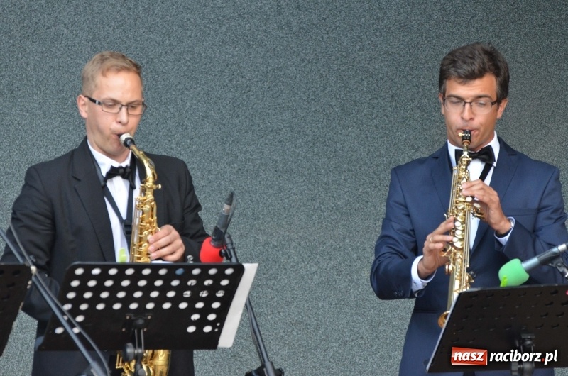 Zdjęcie w galerii na portalu naszraciborz.pl: Letnie muzykowanie z Saksoholikami  wiadomości z regionu