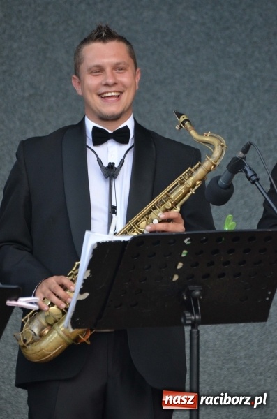 Zdjęcie w galerii na portalu naszraciborz.pl: Letnie muzykowanie z Saksoholikami  wiadomości z regionu