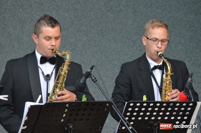 Zdjęcie w galerii na portalu naszraciborz.pl: Letnie muzykowanie z Saksoholikami  wiadomości z regionu