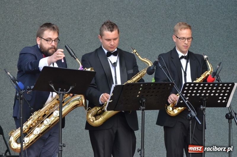 Zdjęcie w galerii na portalu naszraciborz.pl: Letnie muzykowanie z Saksoholikami  wiadomości z regionu