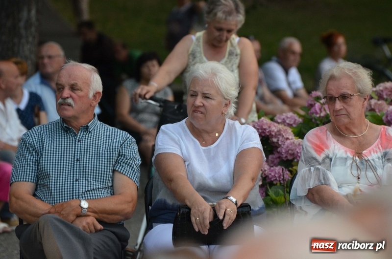 Zdjęcie w galerii na portalu naszraciborz.pl: Letnie muzykowanie z Saksoholikami  wiadomości z regionu