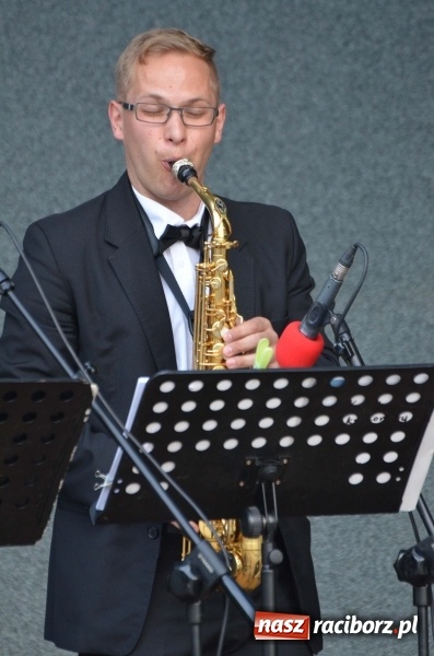 Zdjęcie w galerii na portalu naszraciborz.pl: Letnie muzykowanie z Saksoholikami  wiadomości z regionu