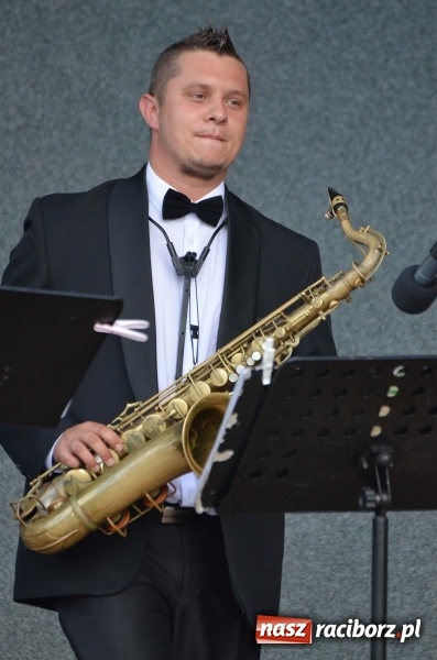 Zdjęcie w galerii na portalu naszraciborz.pl: Letnie muzykowanie z Saksoholikami  wiadomości z regionu