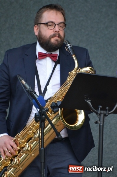 Zdjęcie w galerii na portalu naszraciborz.pl: Letnie muzykowanie z Saksoholikami  wiadomości z regionu