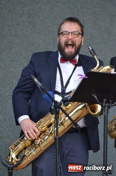 Zdjęcie w galerii na portalu naszraciborz.pl: Letnie muzykowanie z Saksoholikami  wiadomości z regionu