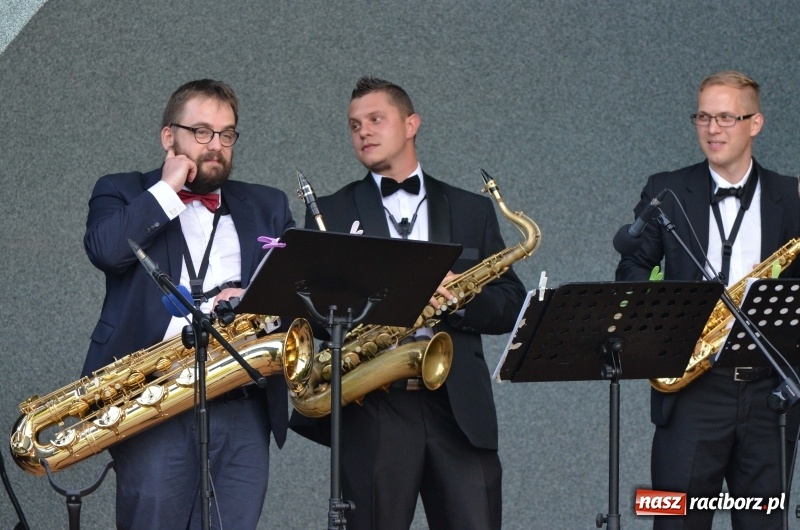 Zdjęcie w galerii na portalu naszraciborz.pl: Letnie muzykowanie z Saksoholikami  wiadomości z regionu