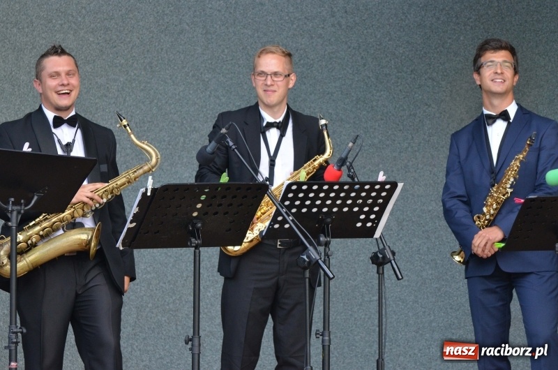 Zdjęcie w galerii na portalu naszraciborz.pl: Letnie muzykowanie z Saksoholikami  wiadomości z regionu