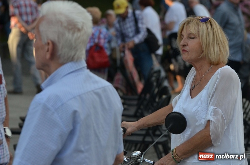 Zdjęcie w galerii na portalu naszraciborz.pl: Letnie muzykowanie z Saksoholikami  wiadomości z regionu