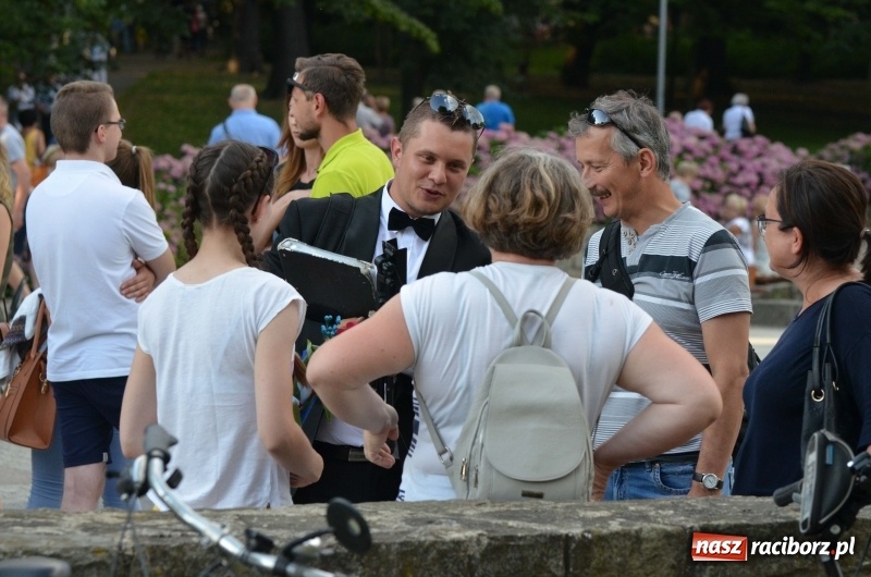 Zdjęcie w galerii na portalu naszraciborz.pl: Letnie muzykowanie z Saksoholikami  wiadomości z regionu