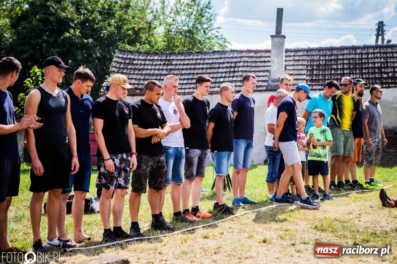 Zdjęcie w galerii na portalu naszraciborz.pl: Żelazny jak strażak. Mordercze zawody w Krzanowicach  wiadomości z regionu