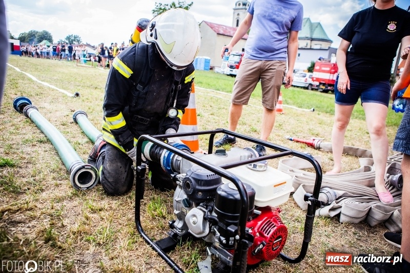 Zdjęcie w galerii na portalu naszraciborz.pl: Żelazny jak strażak. Mordercze zawody w Krzanowicach  wiadomości z regionu
