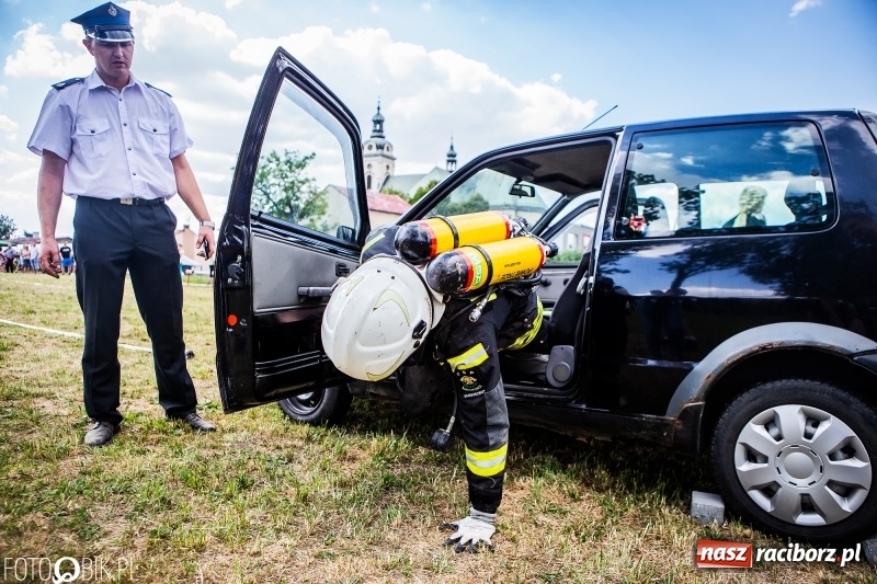 Zdjęcie w galerii na portalu naszraciborz.pl: Żelazny jak strażak. Mordercze zawody w Krzanowicach  wiadomości z regionu