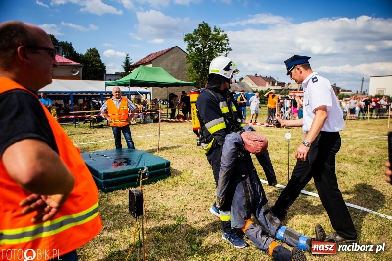 Zdjęcie w galerii na portalu naszraciborz.pl: Żelazny jak strażak. Mordercze zawody w Krzanowicach  wiadomości z regionu