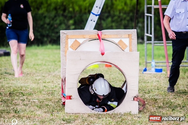 Zdjęcie w galerii na portalu naszraciborz.pl: Żelazny jak strażak. Mordercze zawody w Krzanowicach  wiadomości z regionu
