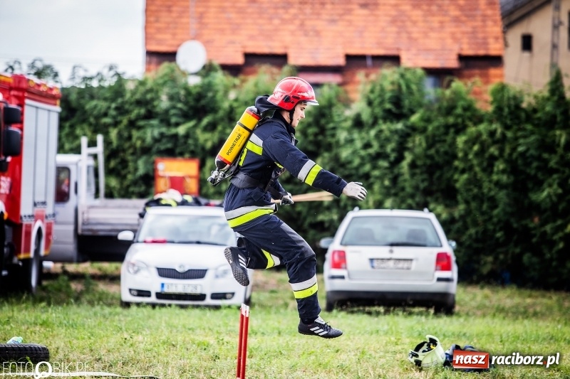 Zdjęcie w galerii na portalu naszraciborz.pl: Żelazny jak strażak. Mordercze zawody w Krzanowicach  wiadomości z regionu
