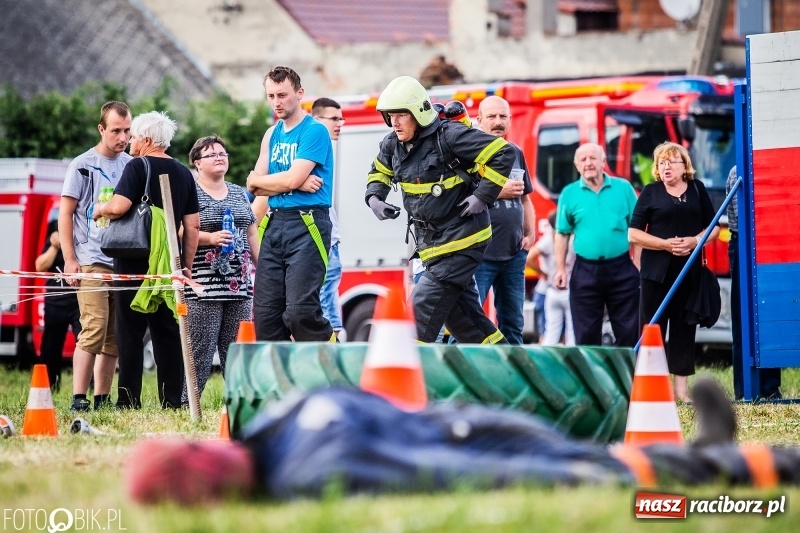 Zdjęcie w galerii na portalu naszraciborz.pl: Żelazny jak strażak. Mordercze zawody w Krzanowicach  wiadomości z regionu