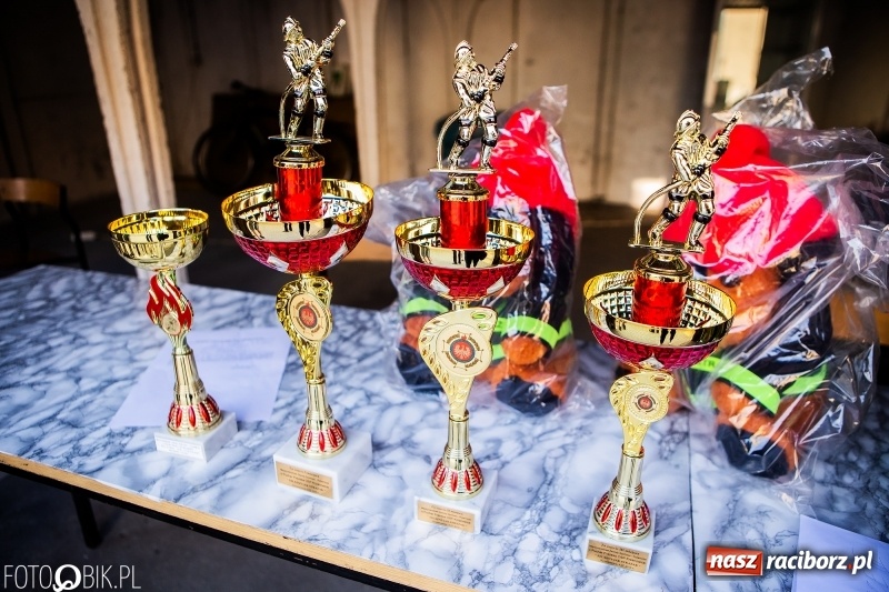 Zdjęcie w galerii na portalu naszraciborz.pl: Żelazny jak strażak. Mordercze zawody w Krzanowicach  wiadomości z regionu