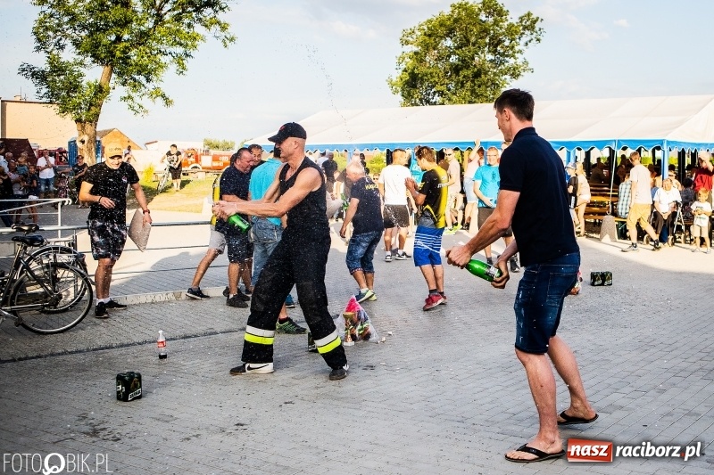 Zdjęcie w galerii na portalu naszraciborz.pl: Żelazny jak strażak. Mordercze zawody w Krzanowicach  wiadomości z regionu