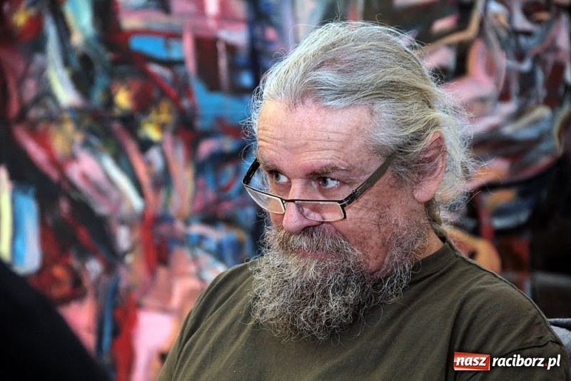 Zdjęcie w galerii na portalu naszraciborz.pl: DYPLOMY 2018 - wernisaż wystawy prac dyplomowych absolwentów PWSZ  wiadomości z regionu