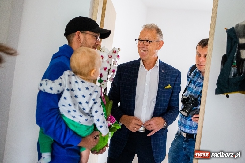 Zdjęcie w galerii na portalu naszraciborz.pl: Miasto oddało kolejnych dwadzieścia nowych mieszkań na Ostrogu  wiadomości z regionu