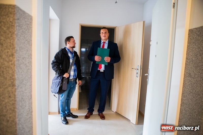 Zdjęcie w galerii na portalu naszraciborz.pl: Miasto oddało kolejnych dwadzieścia nowych mieszkań na Ostrogu  wiadomości z regionu