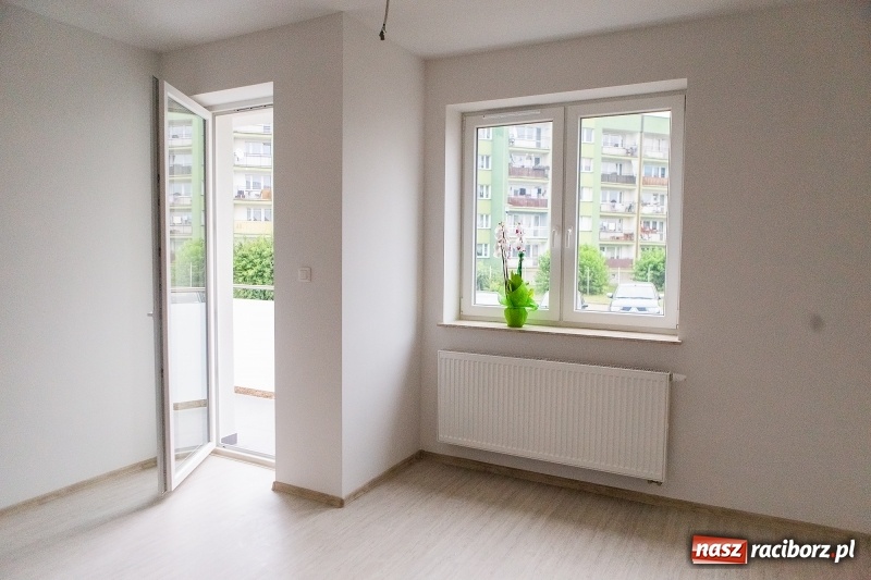 Zdjęcie w galerii na portalu naszraciborz.pl: Miasto oddało kolejnych dwadzieścia nowych mieszkań na Ostrogu  wiadomości z regionu