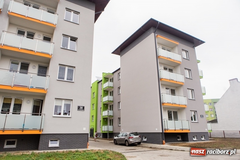 Zdjęcie w galerii na portalu naszraciborz.pl: Miasto oddało kolejnych dwadzieścia nowych mieszkań na Ostrogu  wiadomości z regionu