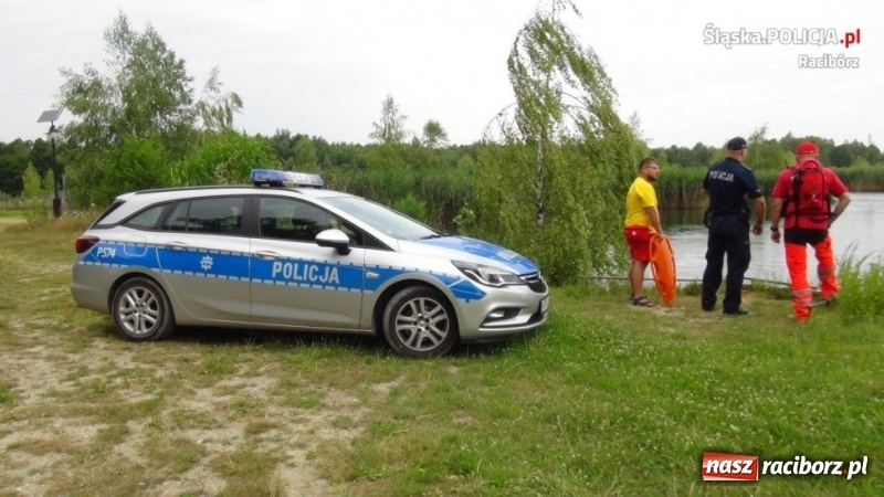 Zdjęcie w galerii na portalu naszraciborz.pl: Kuźniańscy policjanci i WOPR dbają o bezpieczeństwo nad wodą wiadomości z regionu
