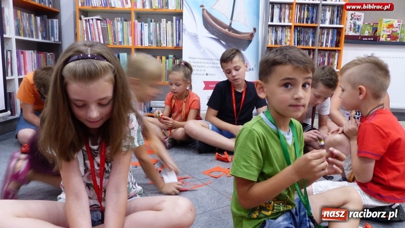 Zdjęcie w galerii na portalu naszraciborz.pl: Uczestnicy Lata z biblioteką nie mogą narzekać na nudę wiadomości z regionu