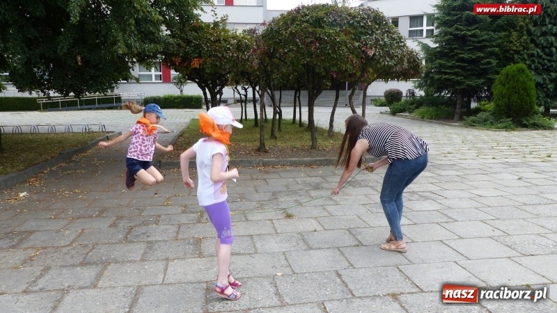 Zdjęcie w galerii na portalu naszraciborz.pl: Uczestnicy Lata z biblioteką nie mogą narzekać na nudę wiadomości z regionu