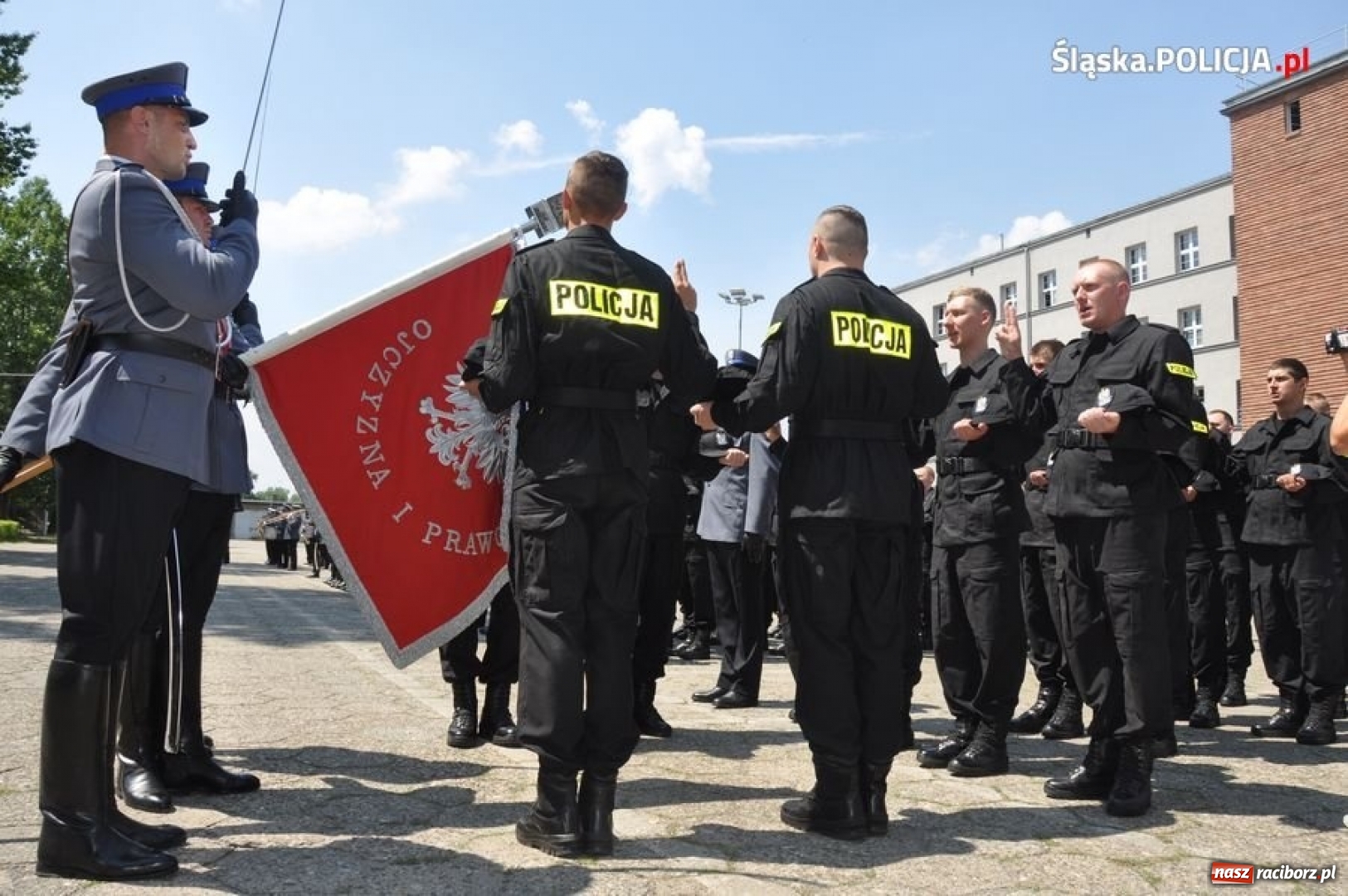 Zdjęcie w galerii na portalu naszraciborz.pl: Nowo przyjęci policjanci złożyli ślubowanie wiadomości z regionu