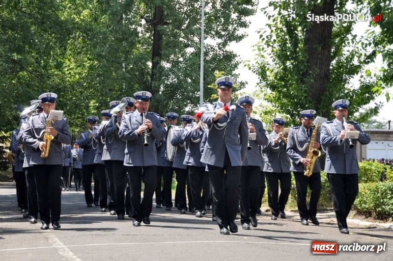 Zdjęcie w galerii na portalu naszraciborz.pl: Nowo przyjęci policjanci złożyli ślubowanie wiadomości z regionu