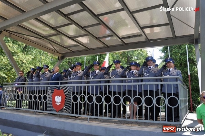 Zdjęcie w galerii na portalu naszraciborz.pl: Nowo przyjęci policjanci złożyli ślubowanie wiadomości z regionu