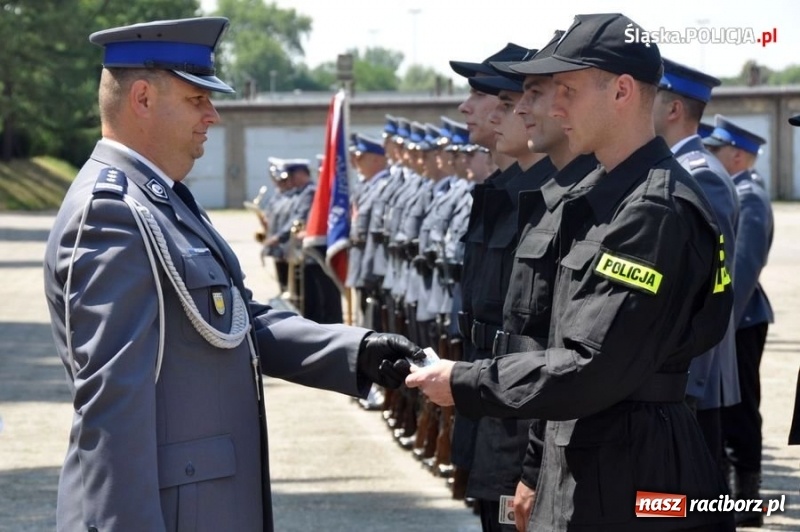 Zdjęcie w galerii na portalu naszraciborz.pl: Nowo przyjęci policjanci złożyli ślubowanie wiadomości z regionu