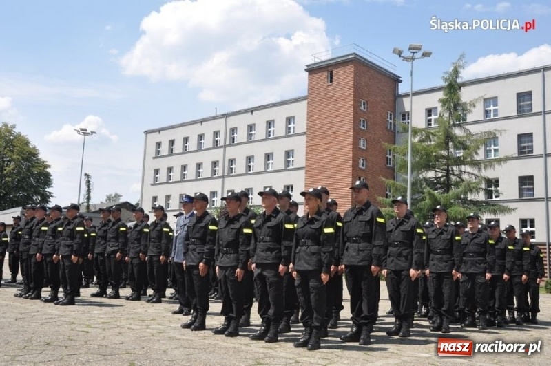 Zdjęcie w galerii na portalu naszraciborz.pl: Nowo przyjęci policjanci złożyli ślubowanie wiadomości z regionu