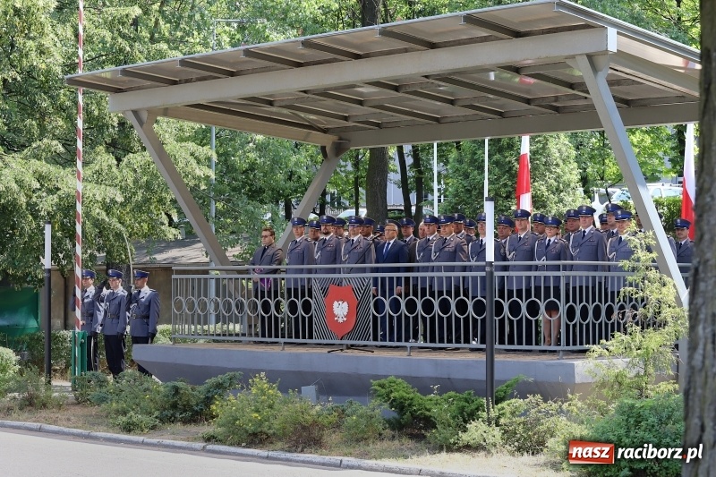 Zdjęcie w galerii na portalu naszraciborz.pl: Nowo przyjęci policjanci złożyli ślubowanie wiadomości z regionu