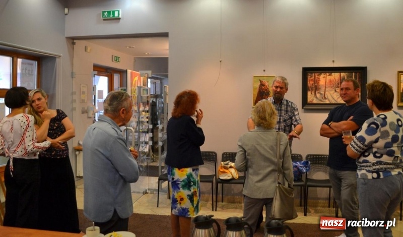 Zdjęcie w galerii na portalu naszraciborz.pl: Z malarstwem na TY Jana Twardowskiego  wiadomości z regionu